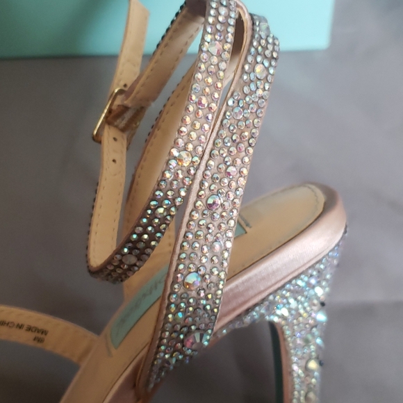 NIB Rare Limited Edition Blue by Betsey Johnson Aubry Rhinestone Crystal Heels - Picture 7 of 14